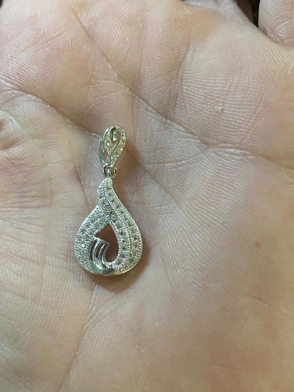 .925 Sterling Silver Elegant Cubic Zirconia Encrusted Pendant